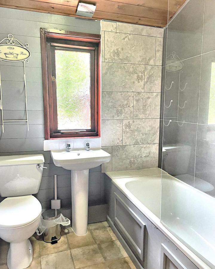 Magpie 2 Hot Tub Huntersmoon-Warminster-Longleat-Wiltshire Villa Dış mekan fotoğraf